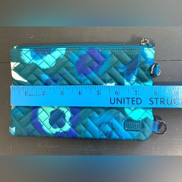 Lug Peekaboo pouch/wristlet - Picture 7 of 9